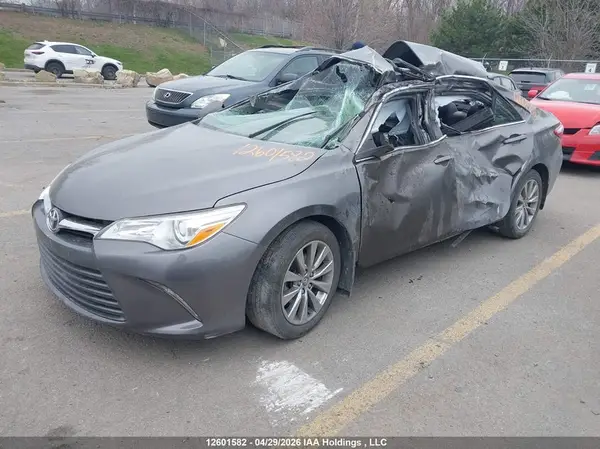 4T1BF1FK2HU663284 2017 TOYOTA CAMRY - Image 2