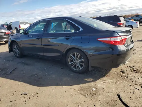4T1BF1FK2HU663396 2017 TOYOTA CAMRY - Image 2