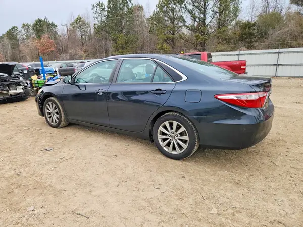 4T1BF1FK2HU665861 2017 TOYOTA CAMRY - Image 2