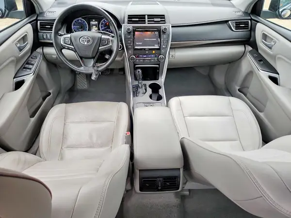 4T1BF1FK2HU665861 2017 TOYOTA CAMRY - Image 8