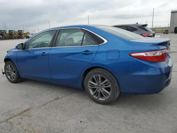 4T1BF1FK2HU666105 2017 TOYOTA CAMRY - Image 2