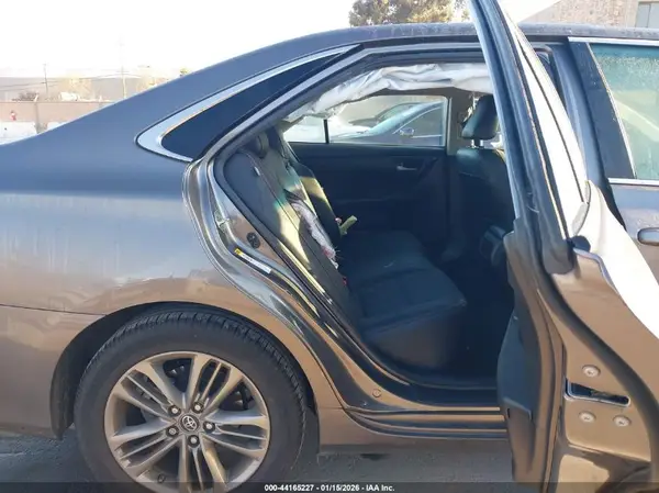 4T1BF1FK2HU668355 2017 TOYOTA CAMRY - Image 8