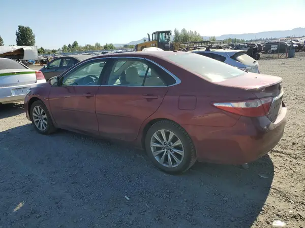 4T1BF1FK2HU675550 2017 TOYOTA CAMRY - Image 2
