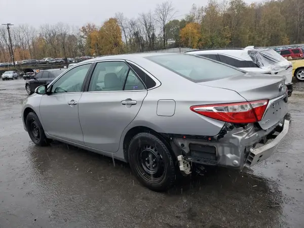 4T1BF1FK2HU676214 2017 TOYOTA CAMRY - Image 2