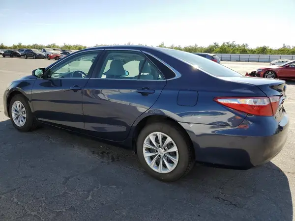 4T1BF1FK2HU681395 2017 TOYOTA CAMRY - Image 2