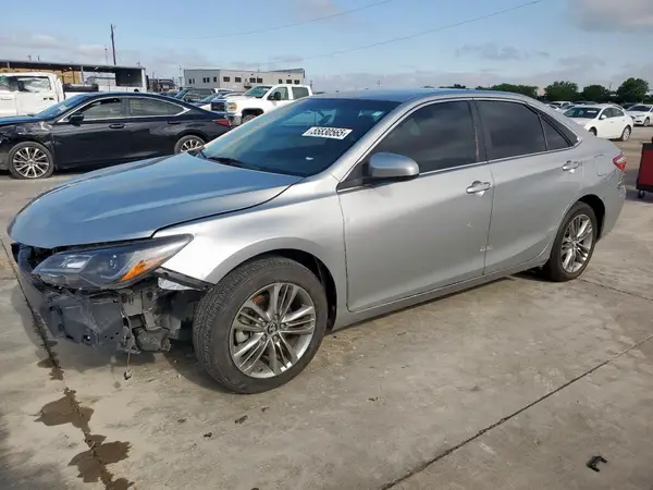 4T1BF1FK2HU685737 2017 TOYOTA CAMRY - Image 1