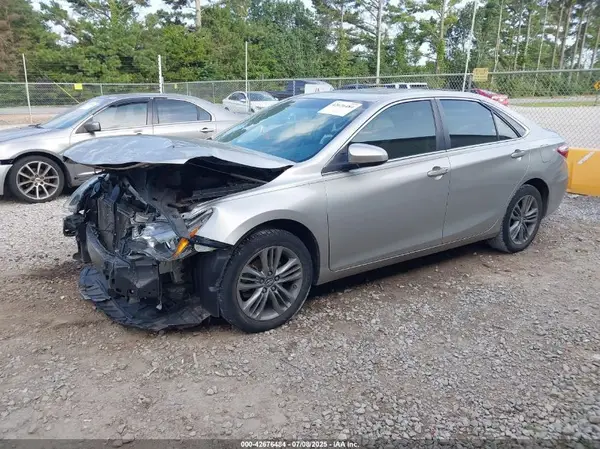4T1BF1FK2HU687133 2017 TOYOTA CAMRY - Image 2