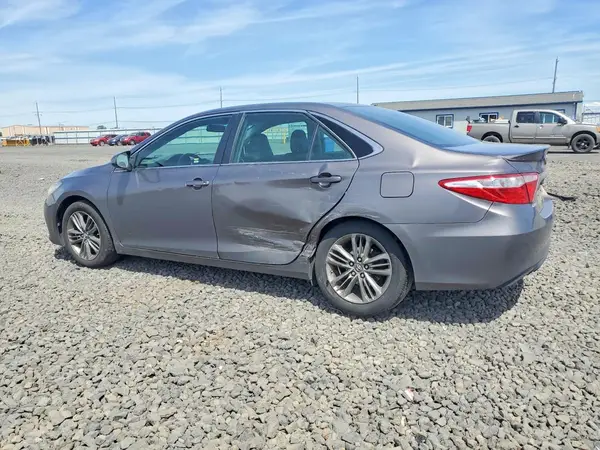 4T1BF1FK2HU687827 2017 TOYOTA CAMRY - Image 2