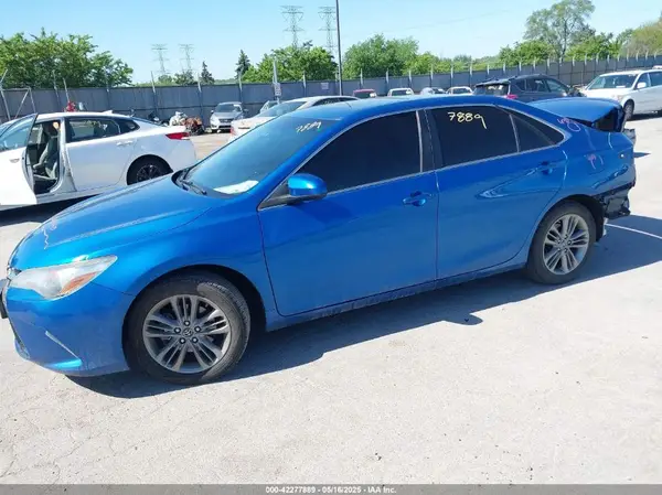 4T1BF1FK2HU690226 2017 TOYOTA CAMRY - Image 2