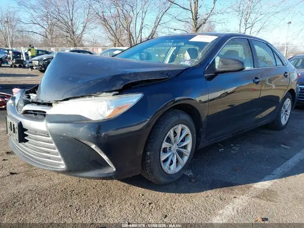 4T1BF1FK2HU690954 2017 TOYOTA CAMRY - Image 2