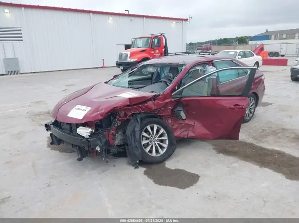 4T1BF1FK2HU691036 2017 TOYOTA CAMRY - Image 2