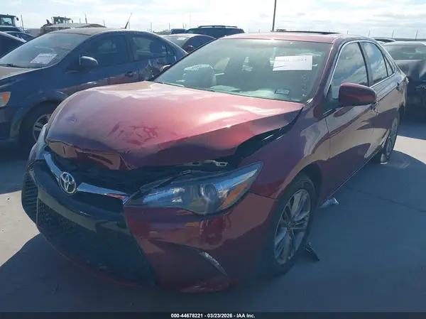 4T1BF1FK2HU691182 2017 TOYOTA CAMRY - Image 2