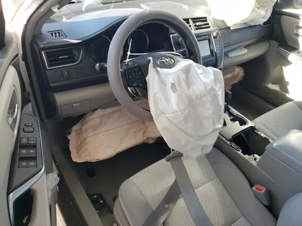 4T1BF1FK2HU693255 2017 TOYOTA CAMRY - Image 8