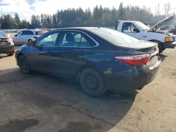 4T1BF1FK2HU696222 2017 TOYOTA CAMRY - Image 2