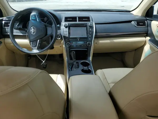 4T1BF1FK2HU697256 2017 TOYOTA CAMRY - Image 8