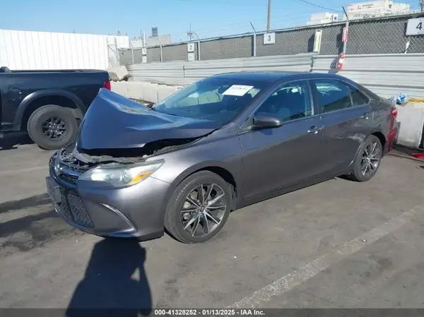 4T1BF1FK2HU698276 2017 TOYOTA CAMRY - Image 2