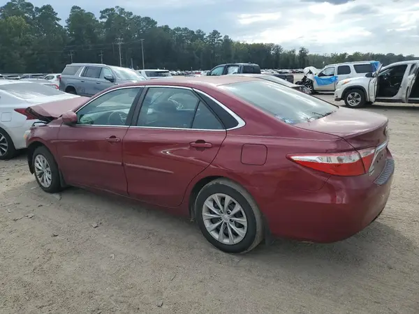 4T1BF1FK2HU699251 2017 TOYOTA CAMRY - Image 2