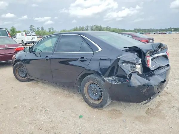 4T1BF1FK2HU699878 2017 TOYOTA CAMRY - Image 2