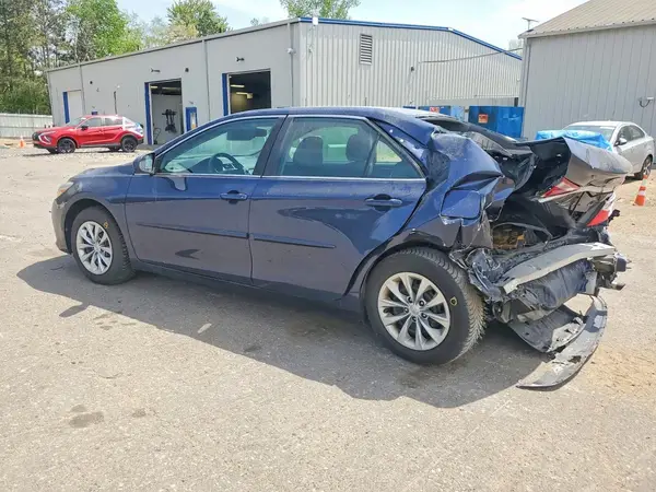 4T1BF1FK2HU701824 2017 TOYOTA CAMRY - Image 2