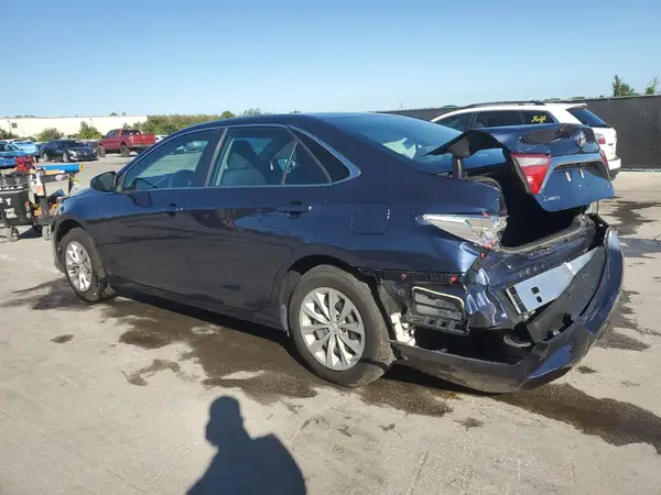 4T1BF1FK2HU705727 2017 TOYOTA CAMRY - Image 2