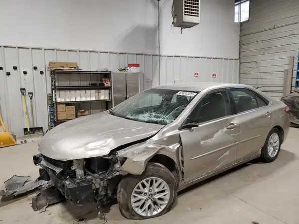 4T1BF1FK2HU710362 2017 TOYOTA CAMRY - Image 1