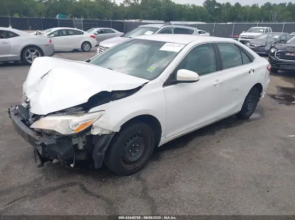4T1BF1FK2HU711656 2017 TOYOTA CAMRY - Image 2