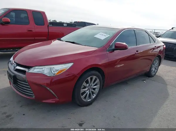 4T1BF1FK2HU711771 2017 TOYOTA CAMRY - Image 2