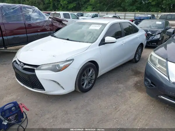 4T1BF1FK2HU712337 2017 TOYOTA CAMRY - Image 2