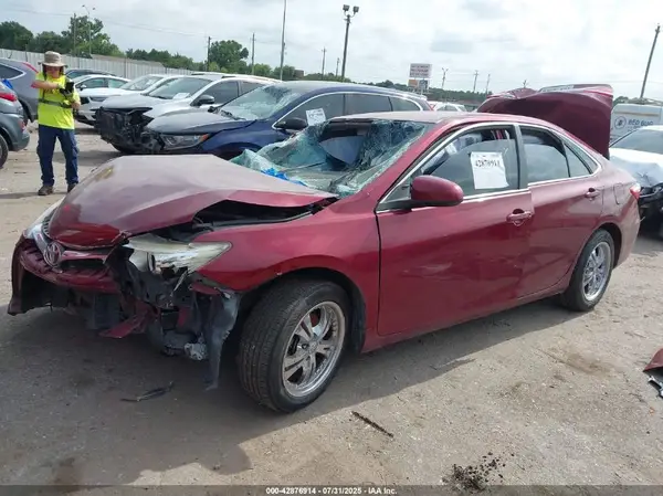 4T1BF1FK2HU712354 2017 TOYOTA CAMRY - Image 2
