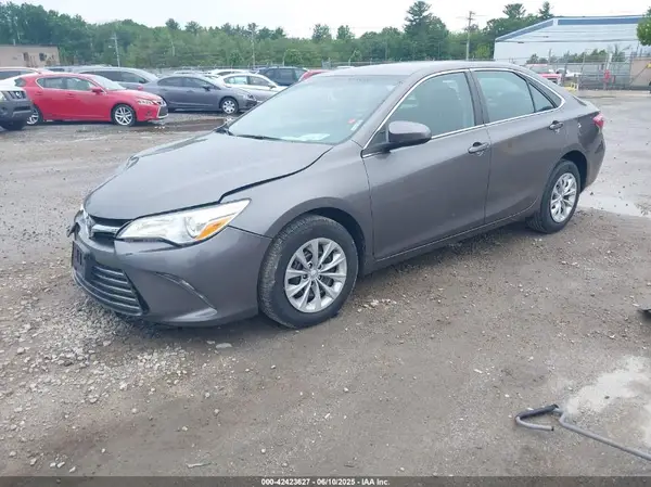 4T1BF1FK2HU716534 2017 TOYOTA CAMRY - Image 2
