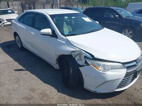 4T1BF1FK2HU720907 2017 TOYOTA CAMRY - Image 1