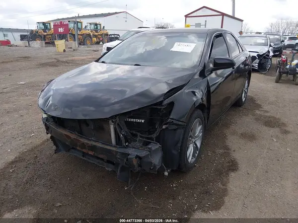 4T1BF1FK2HU721149 2017 TOYOTA CAMRY - Image 2