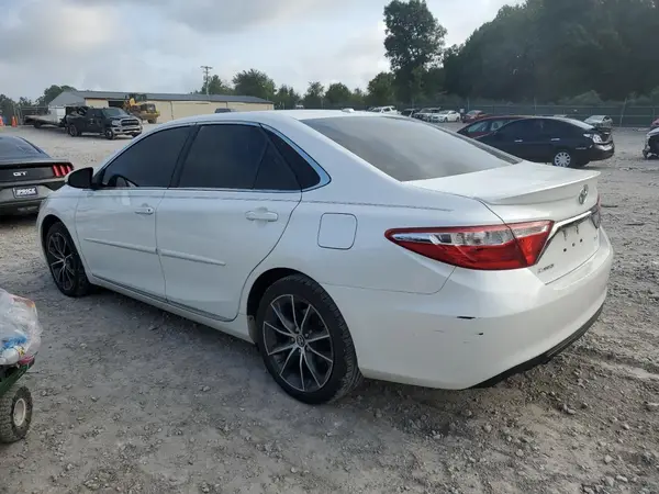 4T1BF1FK2HU721703 2017 TOYOTA CAMRY - Image 2