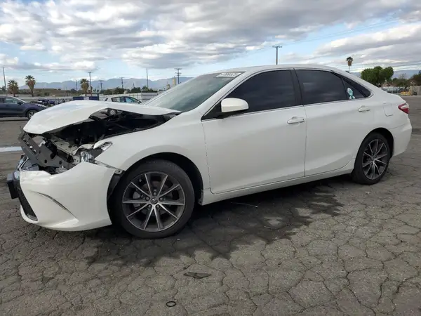 4T1BF1FK2HU724147 2017 TOYOTA CAMRY - Image 1