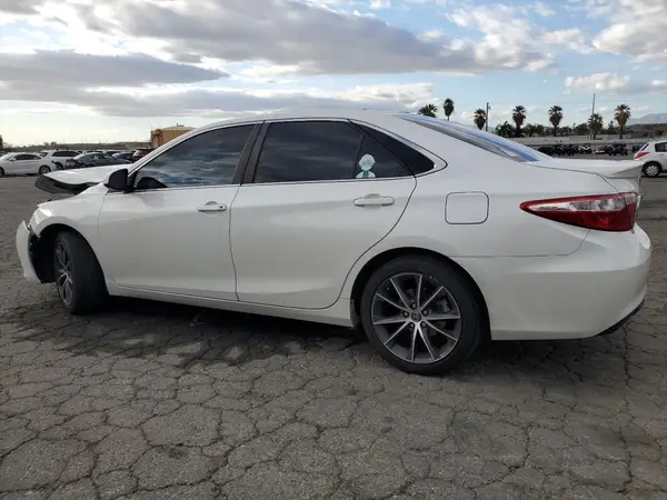 4T1BF1FK2HU724147 2017 TOYOTA CAMRY - Image 2