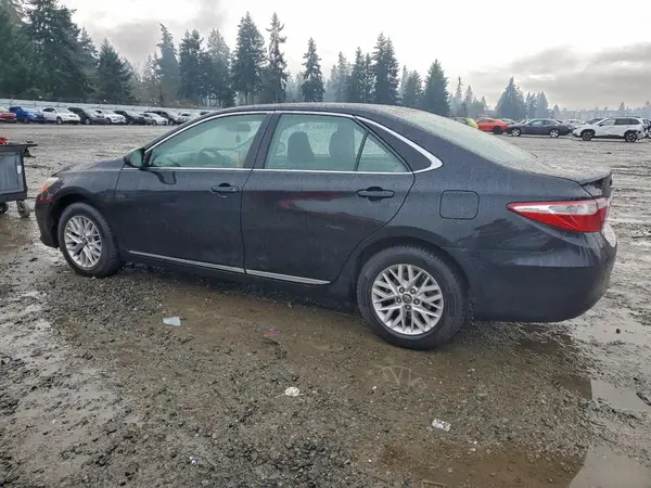 4T1BF1FK2HU727176 2017 TOYOTA CAMRY - Image 2