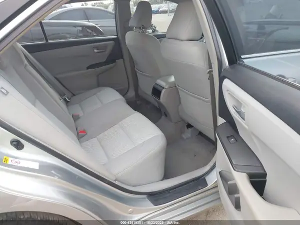4T1BF1FK2HU727212 2017 TOYOTA CAMRY - Image 8