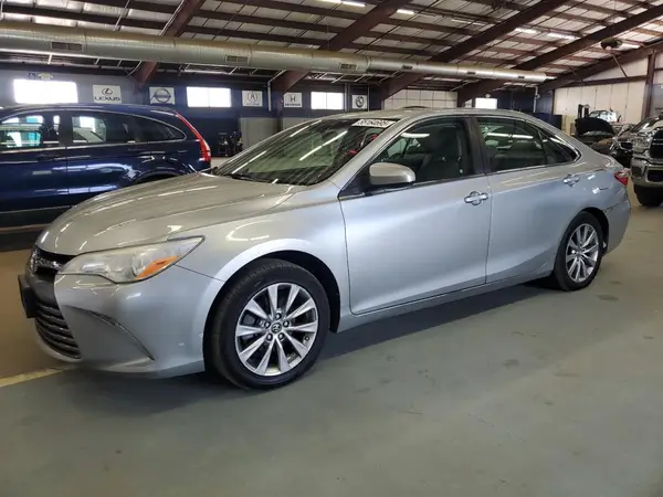 4T1BF1FK2HU727985 2017 TOYOTA CAMRY - Image 1