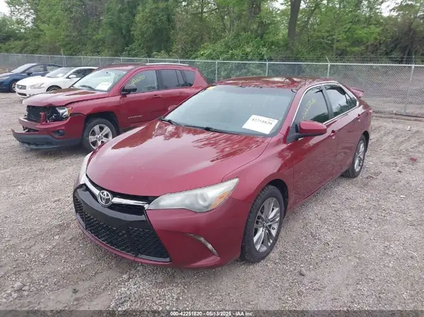 4T1BF1FK2HU730739 2017 TOYOTA CAMRY - Image 2