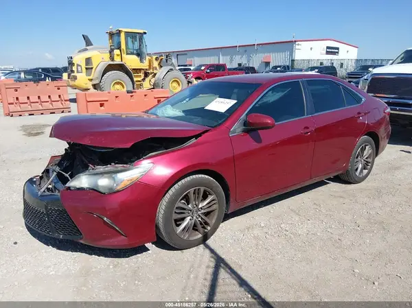 4T1BF1FK2HU731101 2017 TOYOTA CAMRY - Image 2