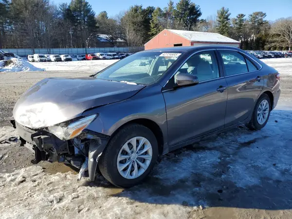4T1BF1FK2HU734077 2017 TOYOTA CAMRY - Image 1