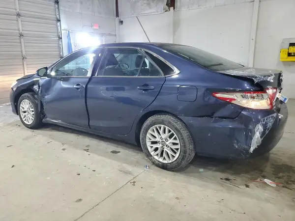 4T1BF1FK2HU734113 2017 TOYOTA CAMRY - Image 2