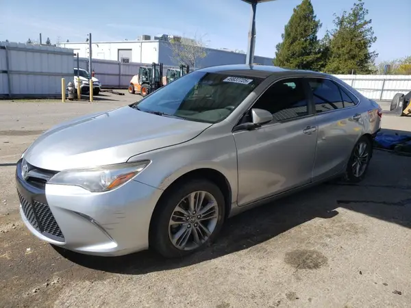 4T1BF1FK2HU735052 2017 TOYOTA CAMRY - Image 1