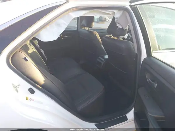 4T1BF1FK2HU735360 2017 TOYOTA CAMRY - Image 8