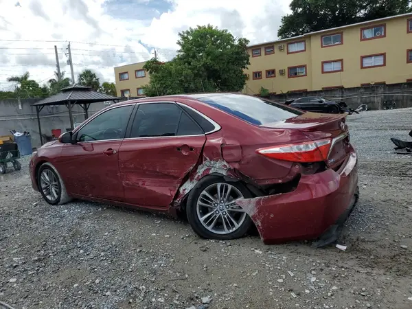 4T1BF1FK2HU739053 2017 TOYOTA CAMRY - Image 2