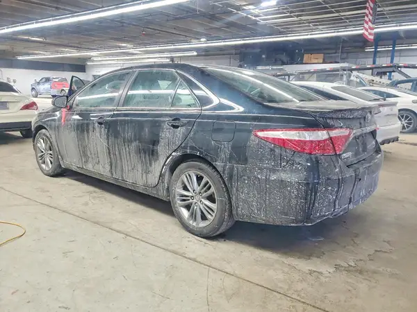 4T1BF1FK2HU740672 2017 TOYOTA CAMRY - Image 2