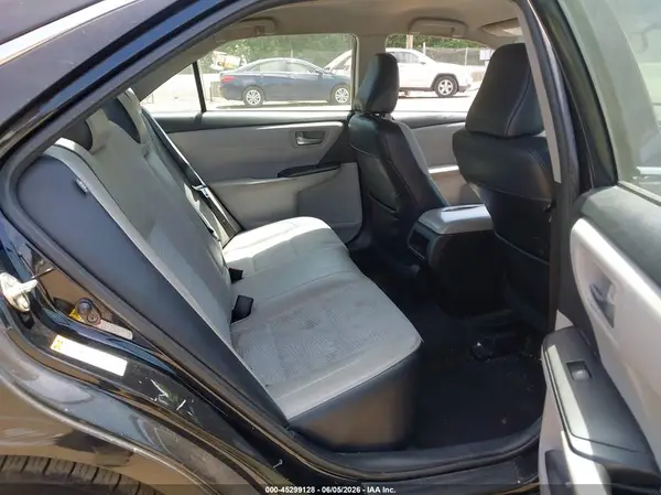 4T1BF1FK2HU742163 2017 TOYOTA CAMRY - Image 8