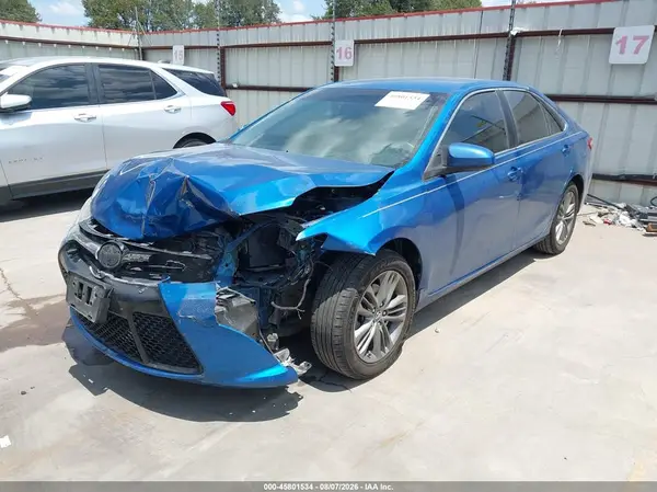 4T1BF1FK2HU742275 2017 TOYOTA CAMRY - Image 2