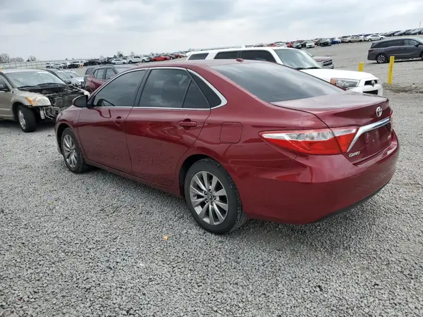 4T1BF1FK2HU742552 2017 TOYOTA CAMRY - Image 2