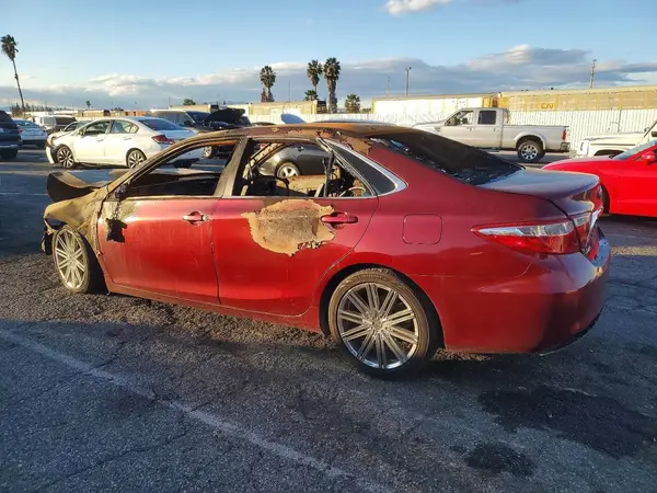 4T1BF1FK2HU746620 2017 TOYOTA CAMRY - Image 2